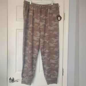 Plus Size Army Sweatpant